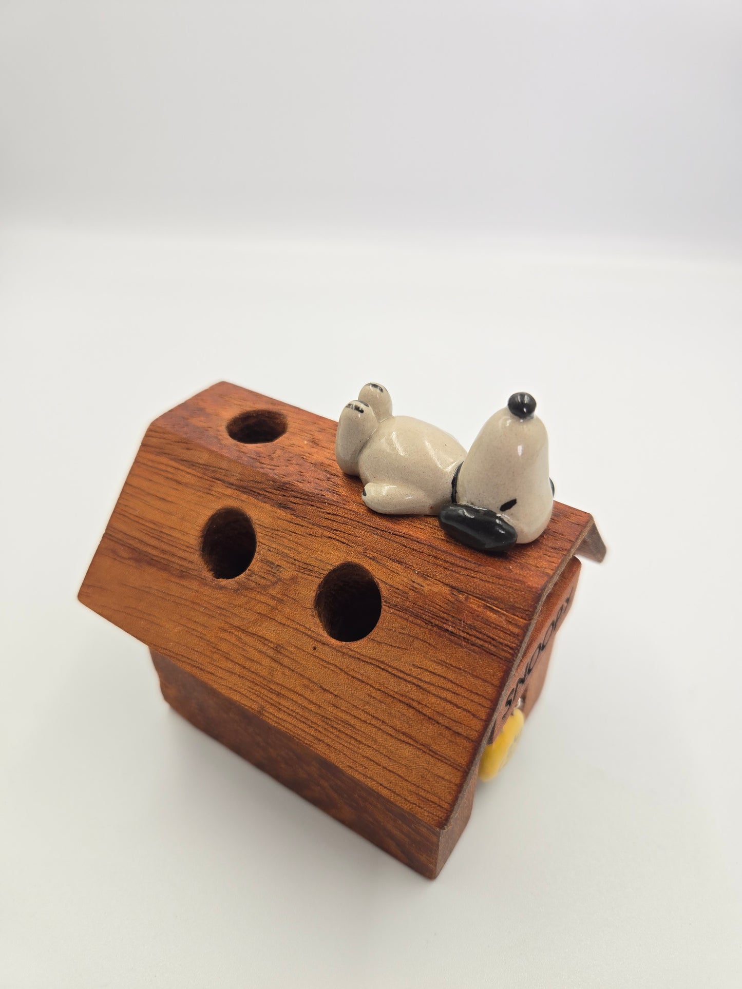 Porta lapiceros Casita Snoopy