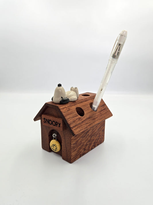 Porta lapiceros Casita Snoopy